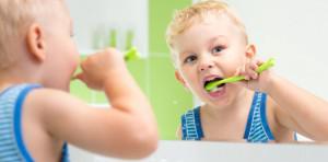 Сколько зубов должно быть у ребенка в 3-4 года, какие зубные единицы лезут в 5 лет?