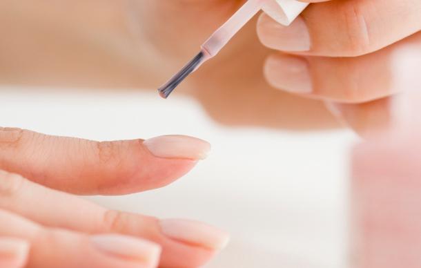 Можно ли беременным красить ногти гель-лаком